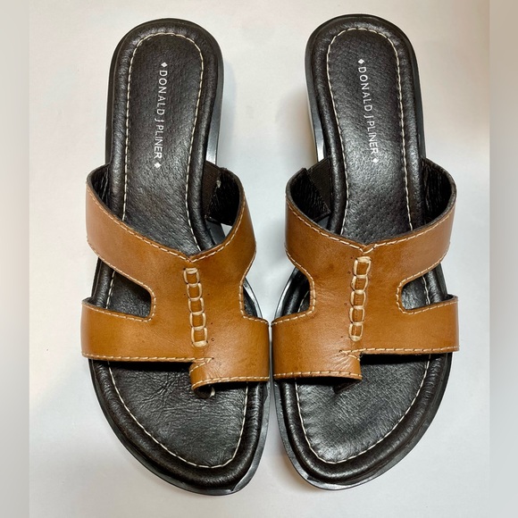 Donald J Pliner NIB Conna3-35 sandals 8.5M - Picture 1 of 7